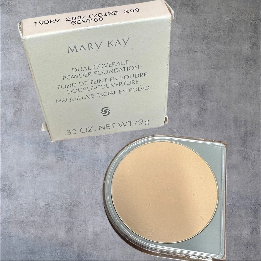 Mary Kay Dual-Coverage Powder Foundation Ivory 200 869700 0.32oz New Box
